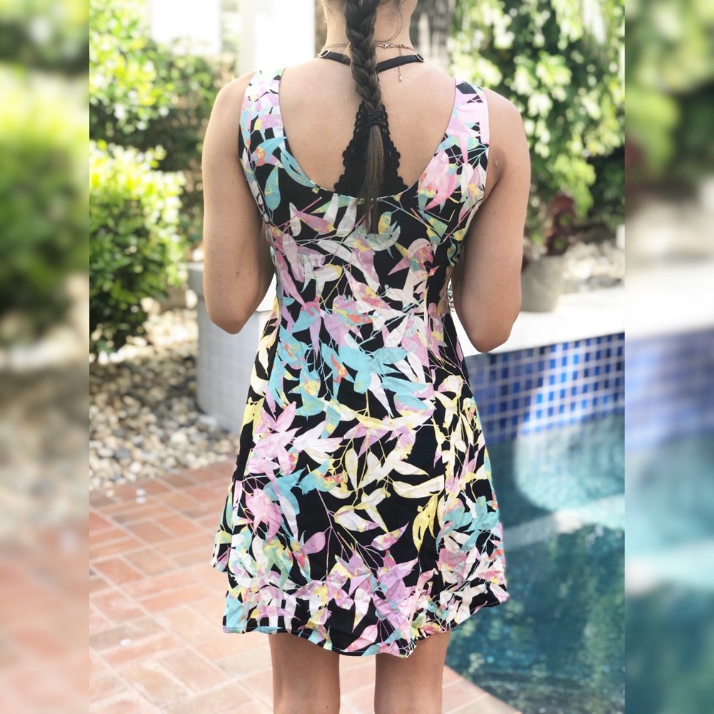MINKPINK Tropical Print Skater Dress - Picture 7 of 8
